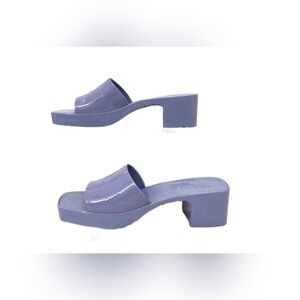 Gucci Rubber Lilac Blue Rubber Slide Sandals - Size 38 US 7.5 COA